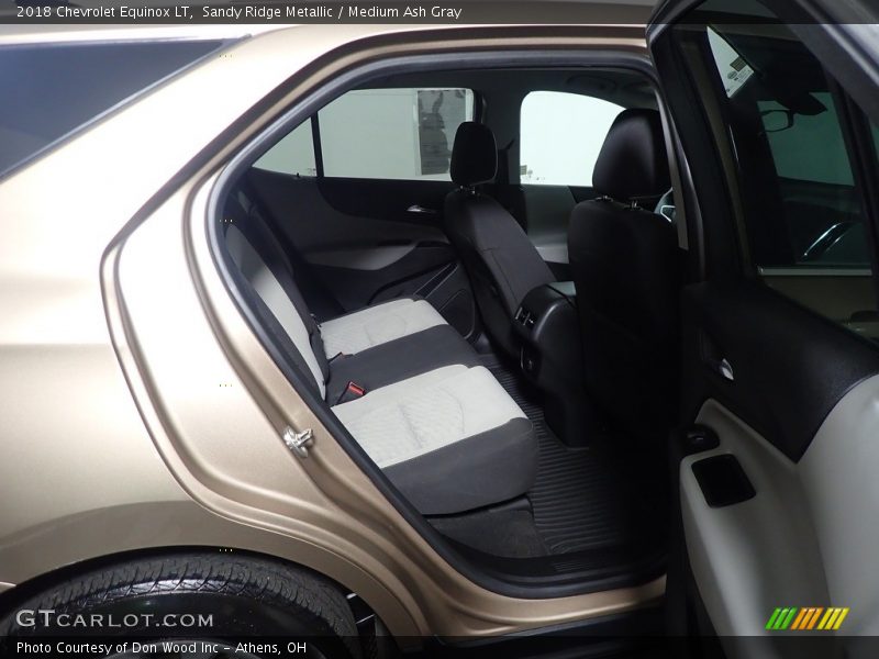 Sandy Ridge Metallic / Medium Ash Gray 2018 Chevrolet Equinox LT