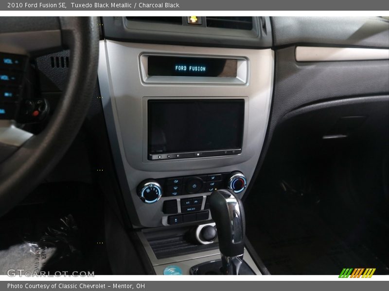 Tuxedo Black Metallic / Charcoal Black 2010 Ford Fusion SE
