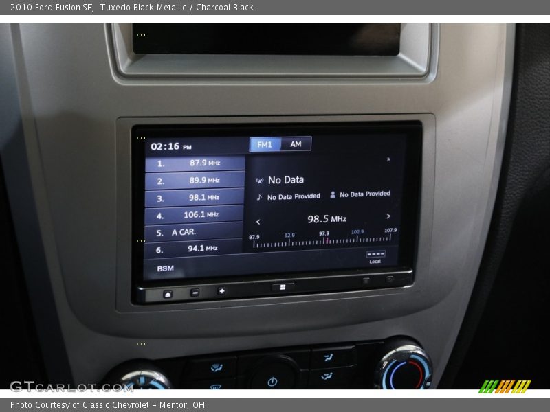 Tuxedo Black Metallic / Charcoal Black 2010 Ford Fusion SE