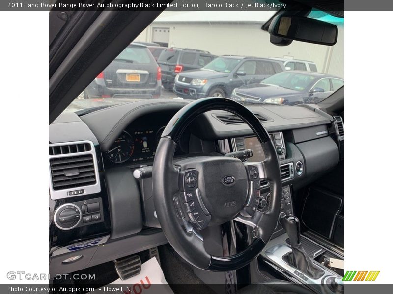 Dashboard of 2011 Range Rover Autobiography Black Limited Edition