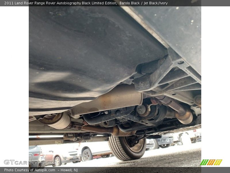 Undercarriage of 2011 Range Rover Autobiography Black Limited Edition