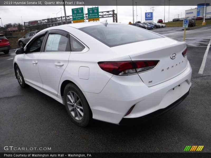 Quartz White Pearl / Black 2019 Hyundai Sonata SE