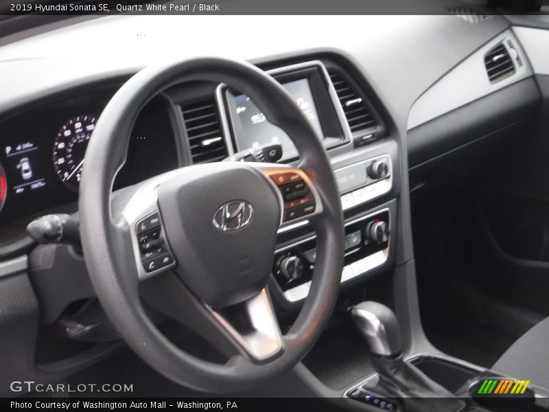 Quartz White Pearl / Black 2019 Hyundai Sonata SE
