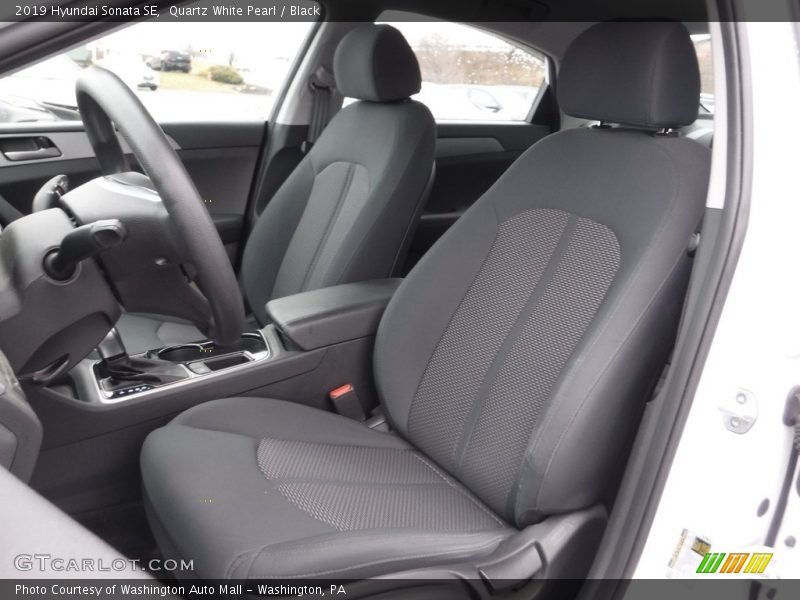 Quartz White Pearl / Black 2019 Hyundai Sonata SE