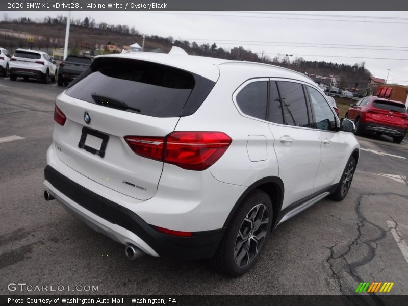 Alpine White / Oyster/Black 2020 BMW X1 xDrive28i