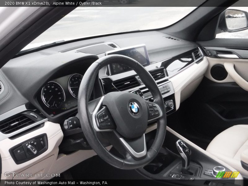 Alpine White / Oyster/Black 2020 BMW X1 xDrive28i