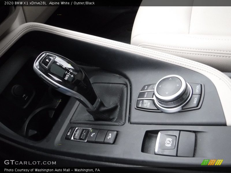 Alpine White / Oyster/Black 2020 BMW X1 xDrive28i