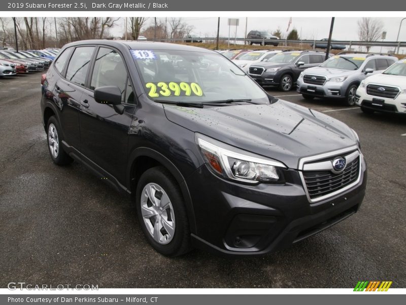 Front 3/4 View of 2019 Forester 2.5i