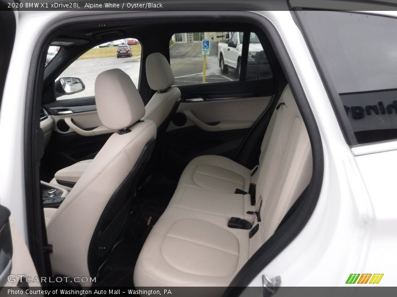Alpine White / Oyster/Black 2020 BMW X1 xDrive28i