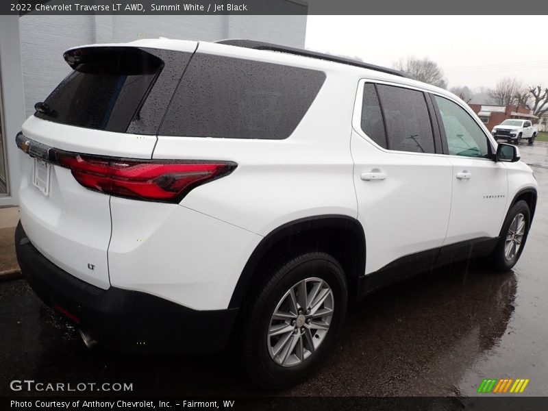 Summit White / Jet Black 2022 Chevrolet Traverse LT AWD