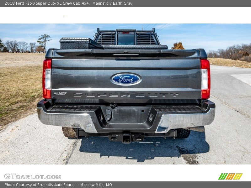 Magnetic / Earth Gray 2018 Ford F250 Super Duty XL Crew Cab 4x4