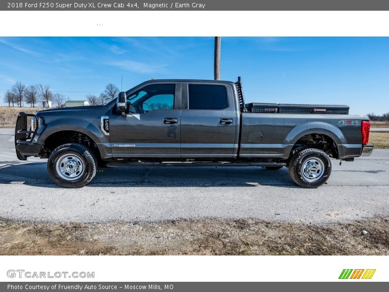 Magnetic / Earth Gray 2018 Ford F250 Super Duty XL Crew Cab 4x4