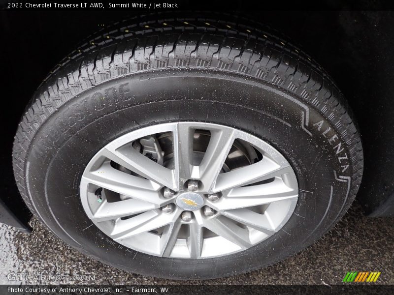 Summit White / Jet Black 2022 Chevrolet Traverse LT AWD