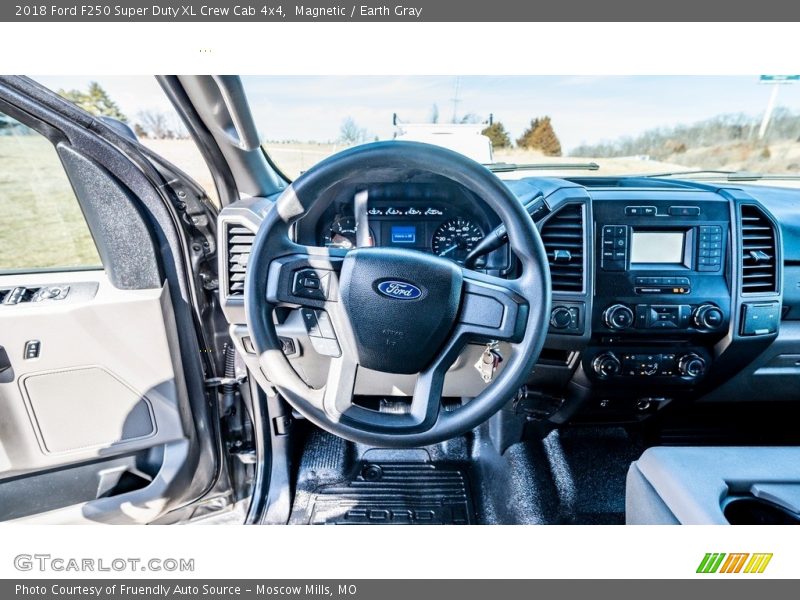 Magnetic / Earth Gray 2018 Ford F250 Super Duty XL Crew Cab 4x4
