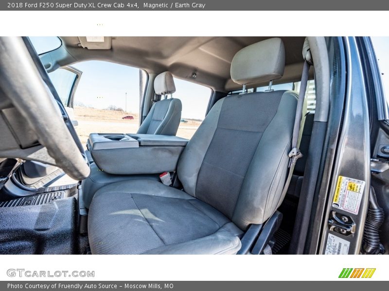 Magnetic / Earth Gray 2018 Ford F250 Super Duty XL Crew Cab 4x4