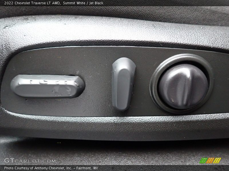 Summit White / Jet Black 2022 Chevrolet Traverse LT AWD