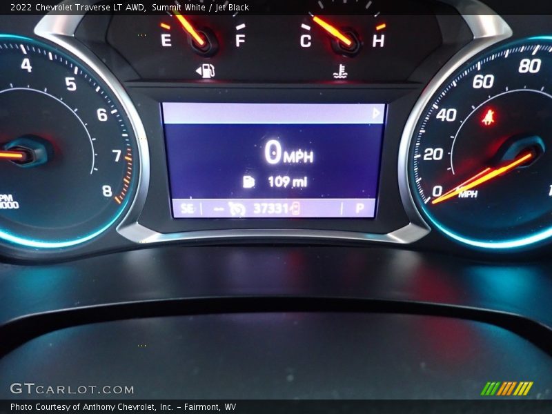 Summit White / Jet Black 2022 Chevrolet Traverse LT AWD