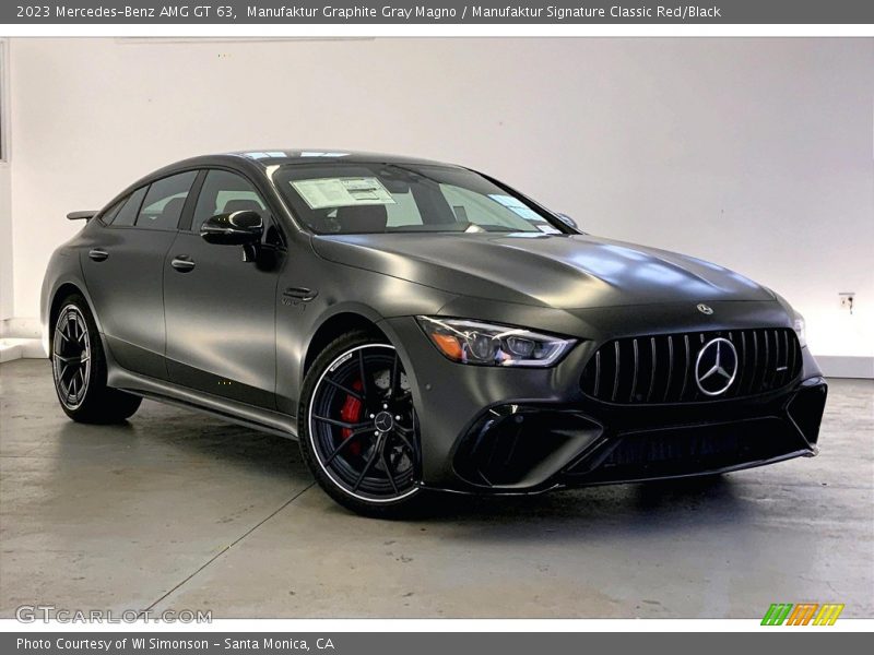 Front 3/4 View of 2023 AMG GT 63