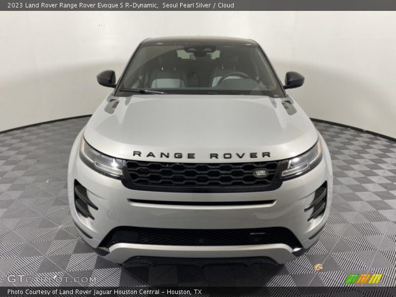 Seoul Pearl Silver / Cloud 2023 Land Rover Range Rover Evoque S R-Dynamic