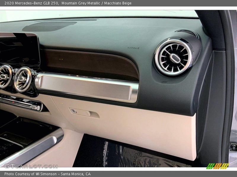 Mountain Grey Metallic / Macchiato Beige 2020 Mercedes-Benz GLB 250