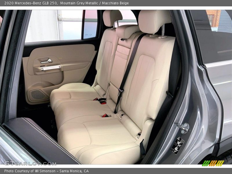 Mountain Grey Metallic / Macchiato Beige 2020 Mercedes-Benz GLB 250