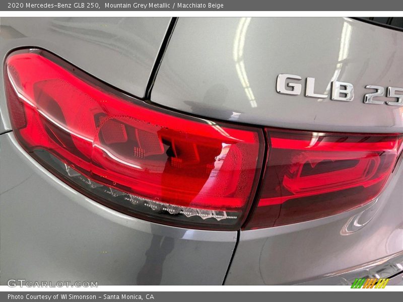 Mountain Grey Metallic / Macchiato Beige 2020 Mercedes-Benz GLB 250