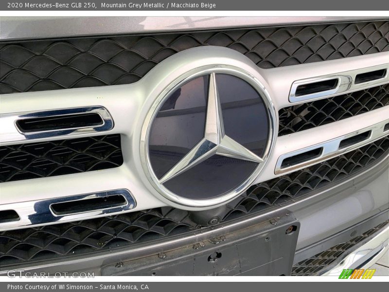 Mountain Grey Metallic / Macchiato Beige 2020 Mercedes-Benz GLB 250