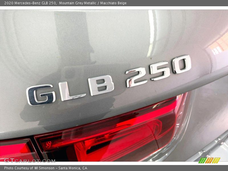 Mountain Grey Metallic / Macchiato Beige 2020 Mercedes-Benz GLB 250