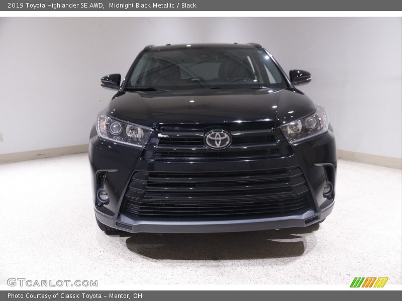 Midnight Black Metallic / Black 2019 Toyota Highlander SE AWD