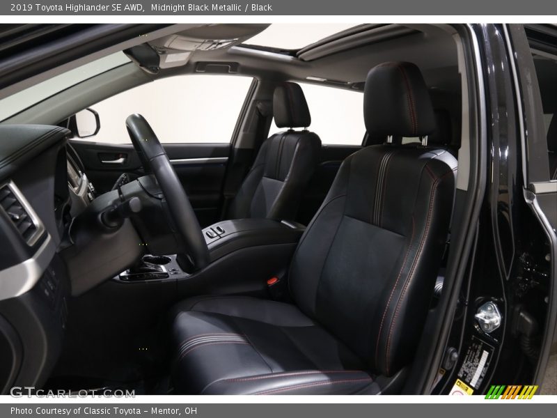 Midnight Black Metallic / Black 2019 Toyota Highlander SE AWD