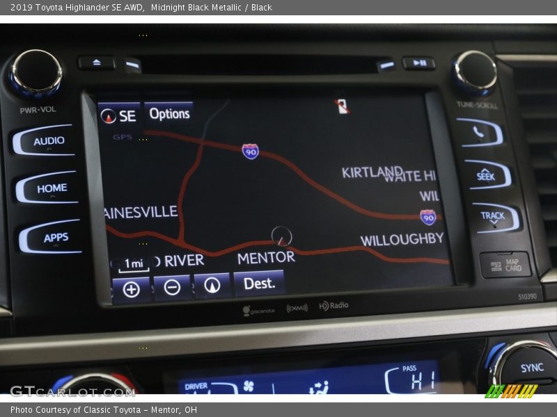 Midnight Black Metallic / Black 2019 Toyota Highlander SE AWD