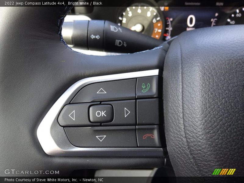 Bright White / Black 2022 Jeep Compass Latitude 4x4