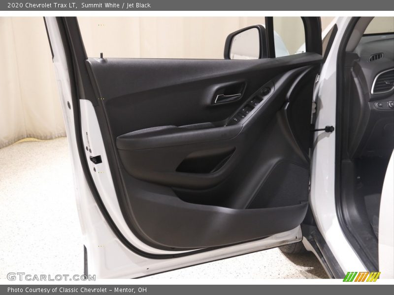 Summit White / Jet Black 2020 Chevrolet Trax LT