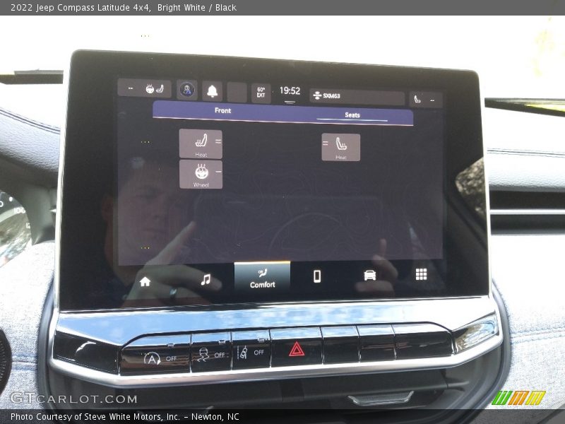 Bright White / Black 2022 Jeep Compass Latitude 4x4
