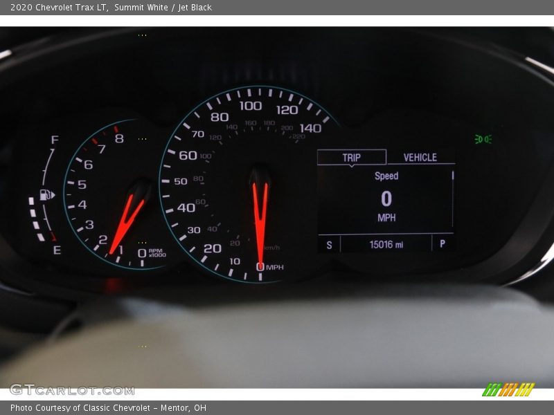 Summit White / Jet Black 2020 Chevrolet Trax LT
