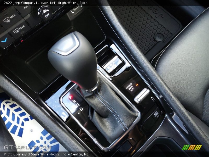 Bright White / Black 2022 Jeep Compass Latitude 4x4