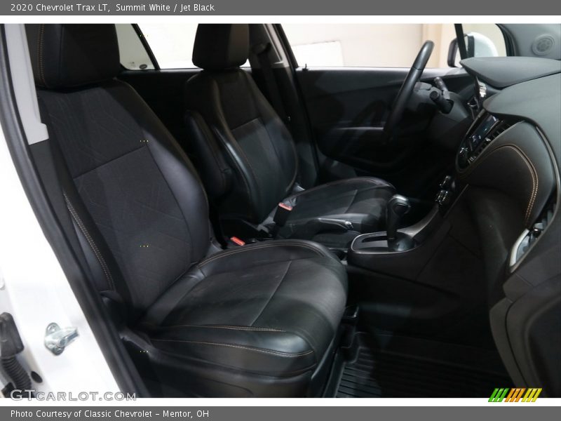Summit White / Jet Black 2020 Chevrolet Trax LT