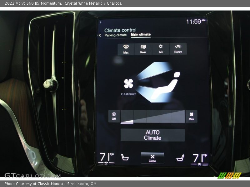 Crystal White Metallic / Charcoal 2022 Volvo S60 B5 Momentum
