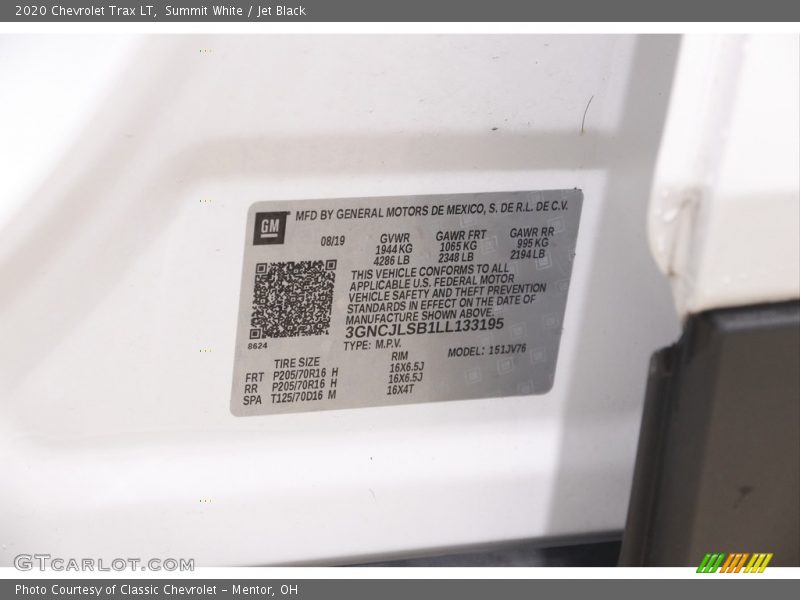 Summit White / Jet Black 2020 Chevrolet Trax LT