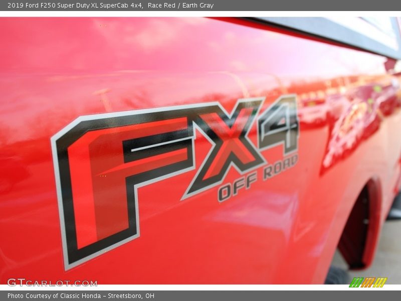 Race Red / Earth Gray 2019 Ford F250 Super Duty XL SuperCab 4x4