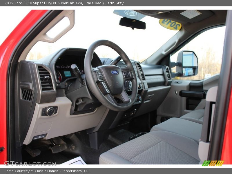 Race Red / Earth Gray 2019 Ford F250 Super Duty XL SuperCab 4x4