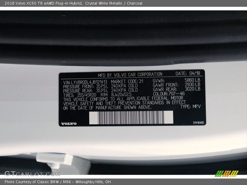 Crystal White Metallic / Charcoal 2018 Volvo XC60 T8 eAWD Plug-in Hybrid