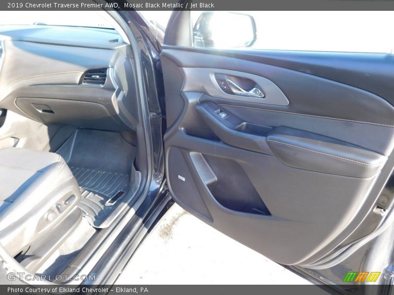 Mosaic Black Metallic / Jet Black 2019 Chevrolet Traverse Premier AWD