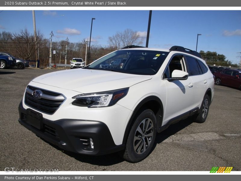 Crystal White Pearl / Slate Black 2020 Subaru Outback 2.5i Premium