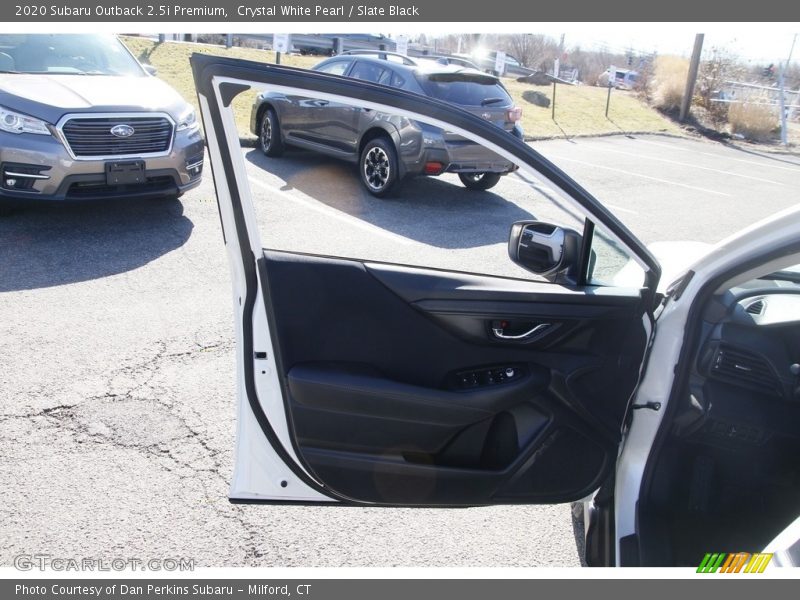 Crystal White Pearl / Slate Black 2020 Subaru Outback 2.5i Premium