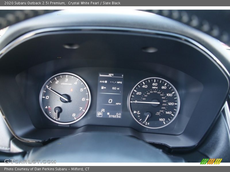 Crystal White Pearl / Slate Black 2020 Subaru Outback 2.5i Premium
