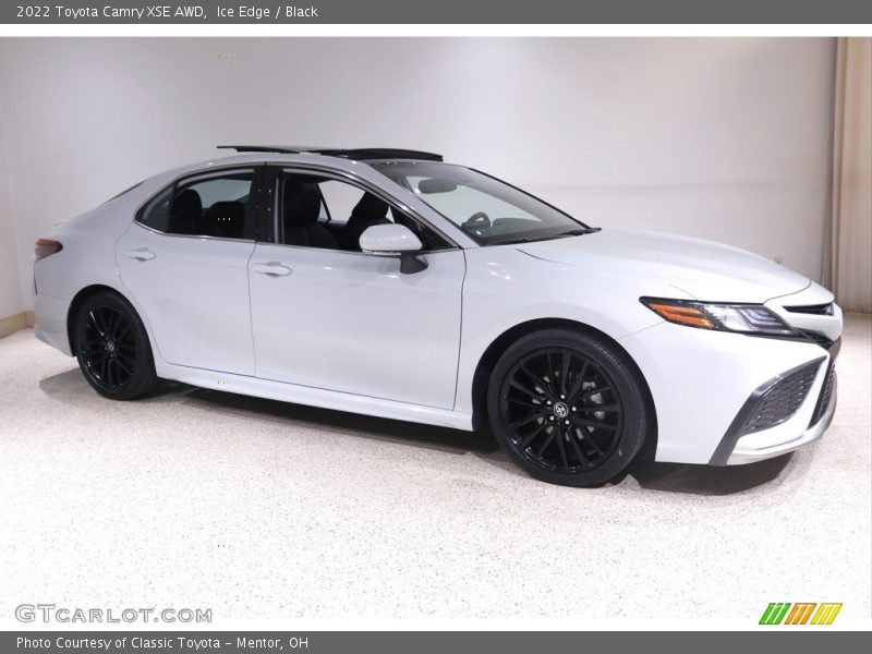 Ice Edge / Black 2022 Toyota Camry XSE AWD