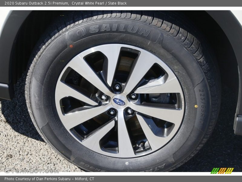 Crystal White Pearl / Slate Black 2020 Subaru Outback 2.5i Premium