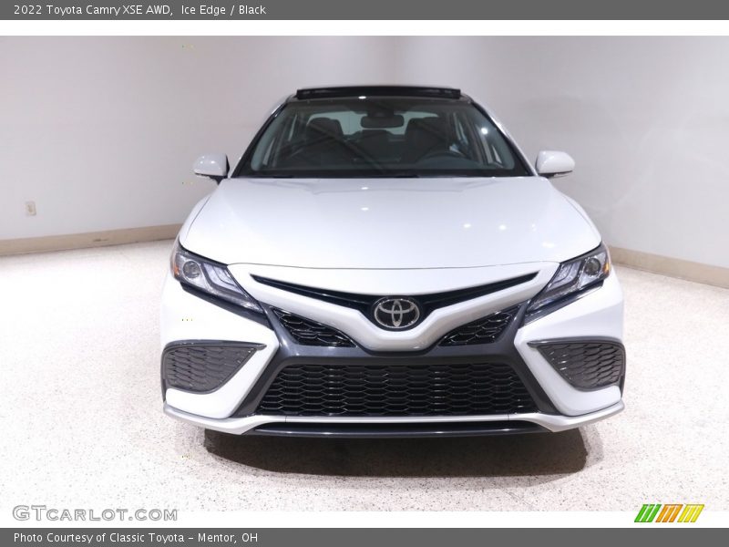 Ice Edge / Black 2022 Toyota Camry XSE AWD