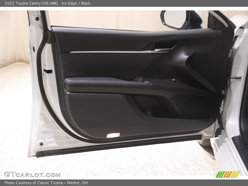 Ice Edge / Black 2022 Toyota Camry XSE AWD